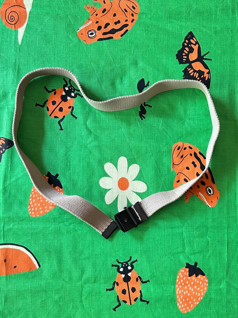 Betseyville Y2K Camo Belt - Picture 4 of 5